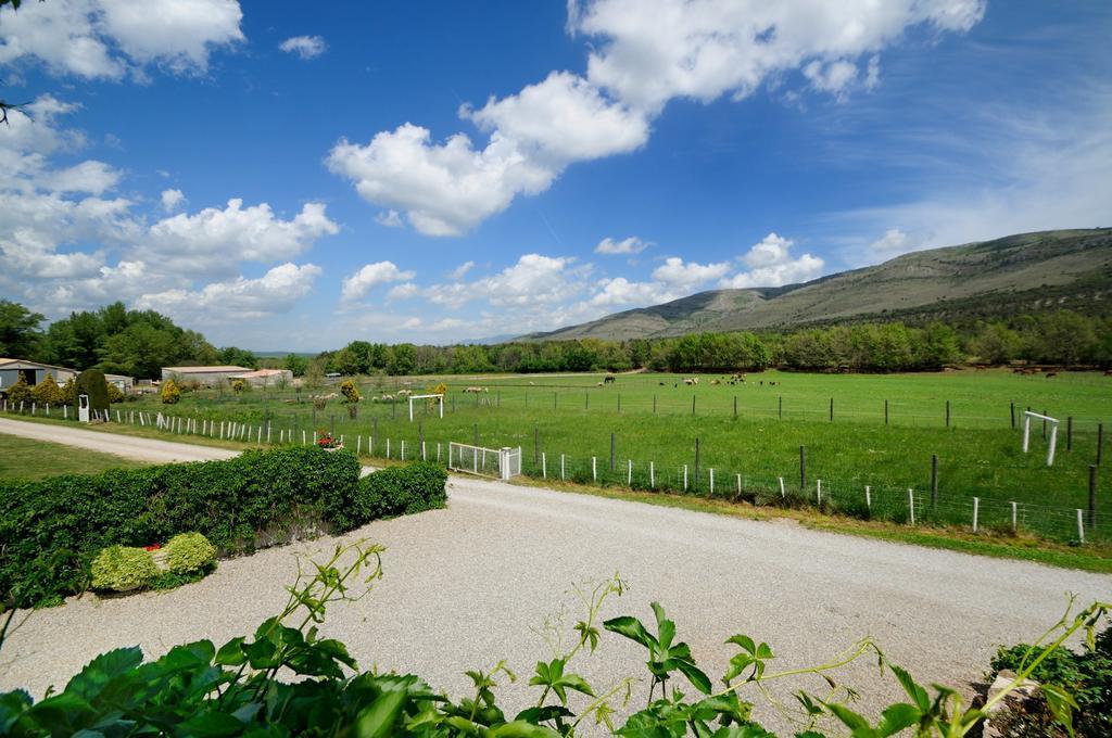 Domaine De Majastre Bed and Breakfast Bauduen Εξωτερικό φωτογραφία